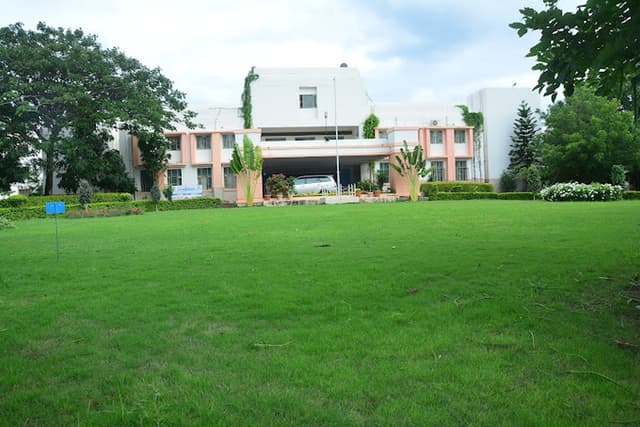 Pravara Medical Trusts Ayurved College And Shri Sant Eknath Rugnalaya